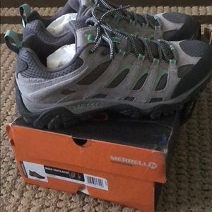 Women’s Merrell, Moab Ventilator hiking shoes